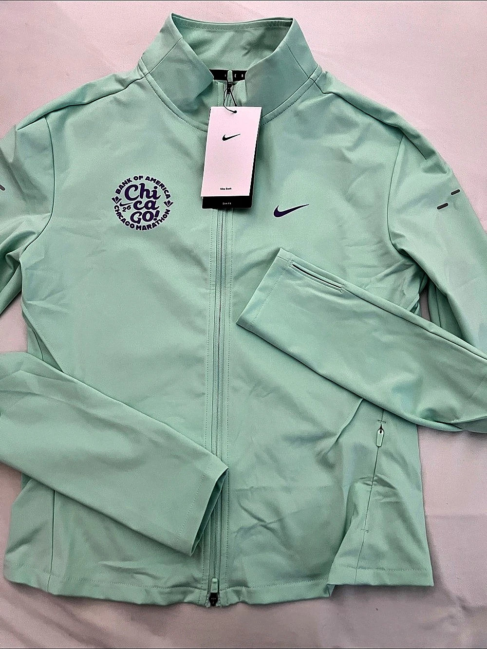Nike Swift Chicago Marathon Full-Zip Jacket Green
